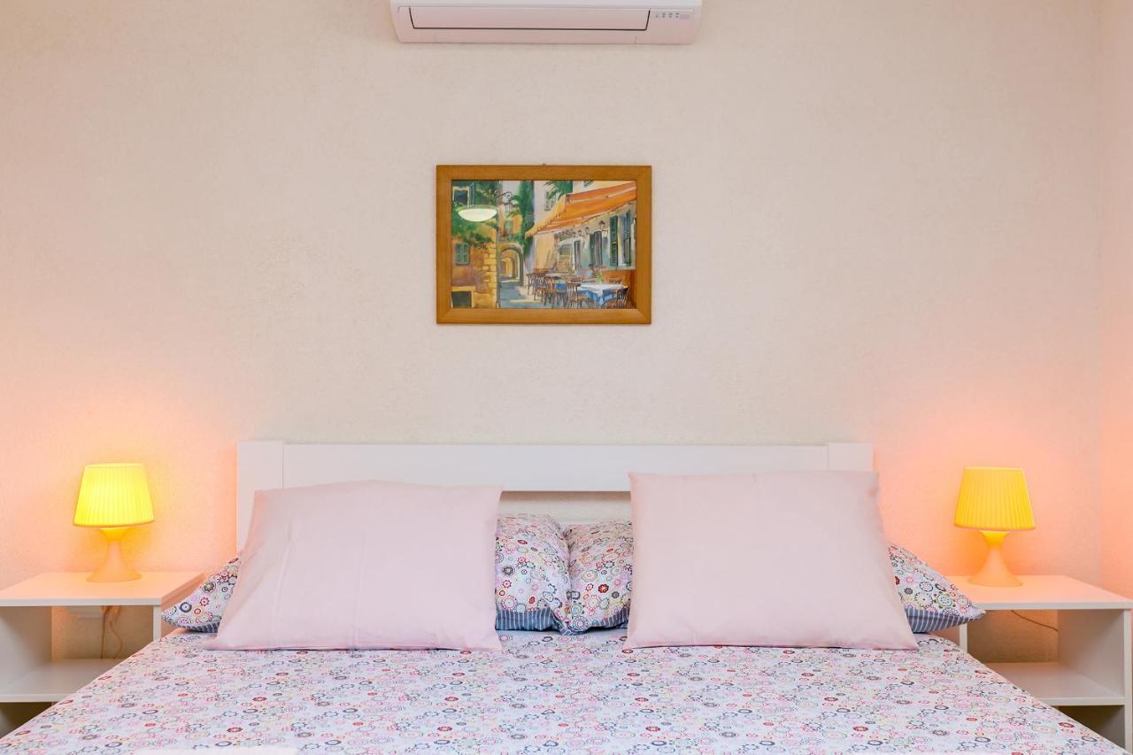 Appartement Apartman Hana à Omišalj Extérieur photo